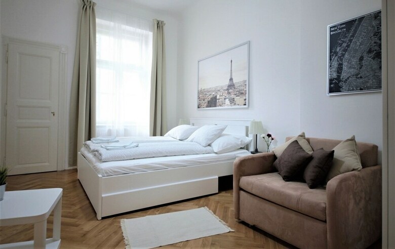 City Castle Aparthotel