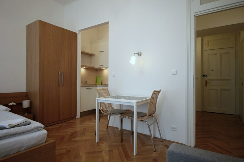 City Castle Aparthotel