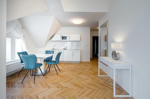 Gold Art Apartments