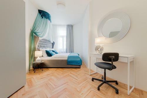 Gold Art Apartments