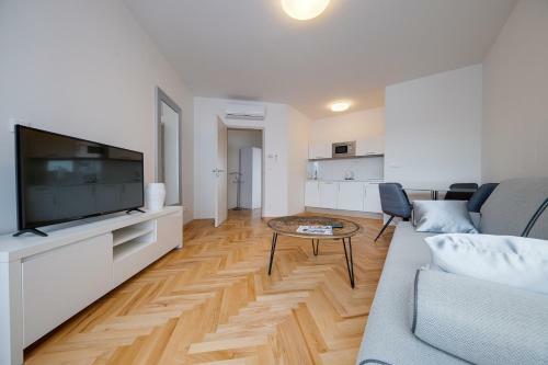 Gold Art Apartments