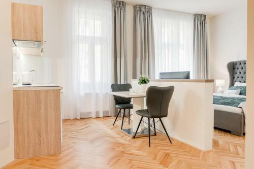 Gold Art Apartments