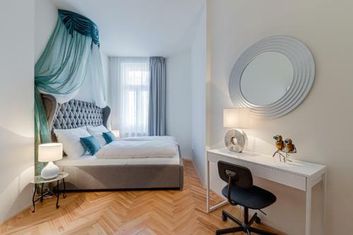 Gold Art Apartments