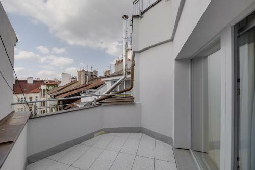 Gold Art Apartments