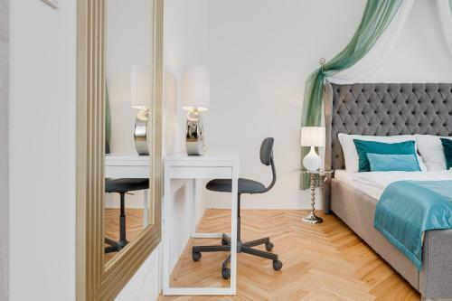 Gold Art Apartments