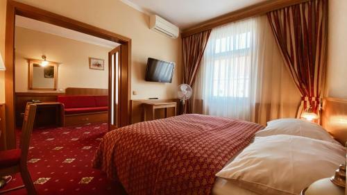 Aksania Hotel