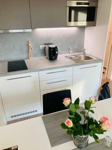 Apartement Blanc Harfa Design