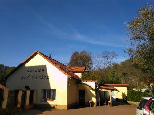 Hostal Penzion Pod Z�mkem