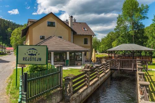 Hostal Penzion Rej?tejn