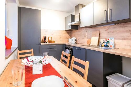 Double Apartment 3 Br - 2 Kitchen - Parking