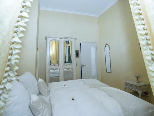 Royal Apartment In Baden-baden's City Centre