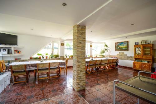 Hostal Pensiunea Iozefina