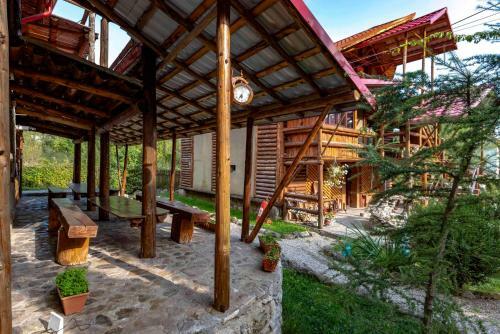 Hostal Raiul De Pe Rau
