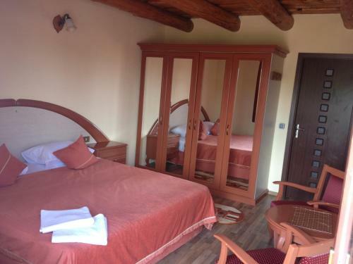 Hostal Pensiunea La Nise