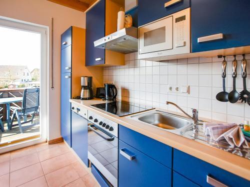 Spacious Apartment In Beckerwitz With Garden