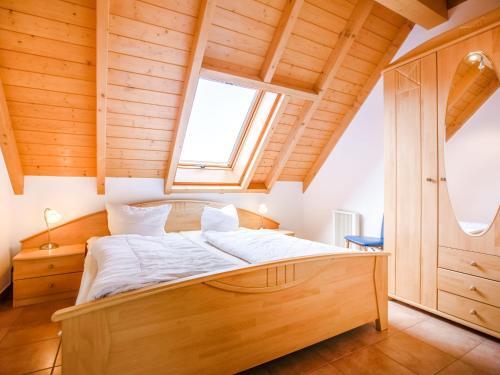 Spacious Apartment In Beckerwitz With Garden