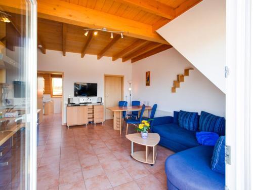Spacious Apartment In Beckerwitz With Garden