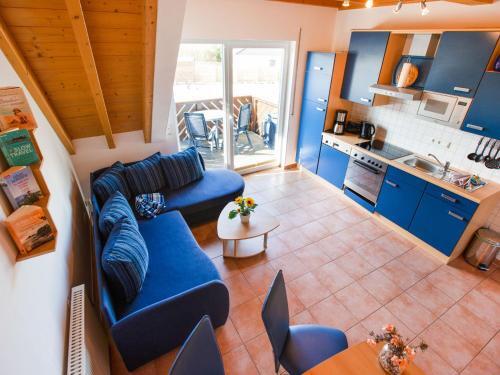 Spacious Apartment In Beckerwitz With Garden