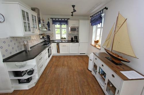 Ferienhaus Direkt Am Wasser Born F