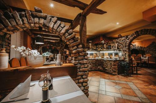 Hotel Restaurant Adria Stuben Br�hl