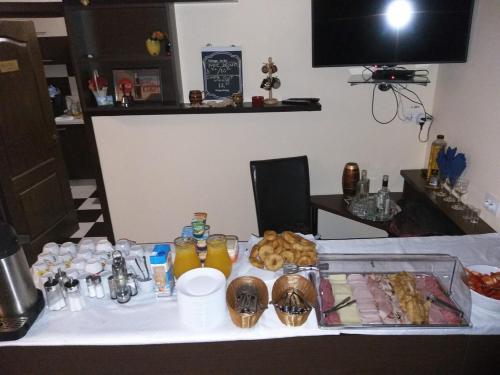 Hostal Pensiunea Royal Garden