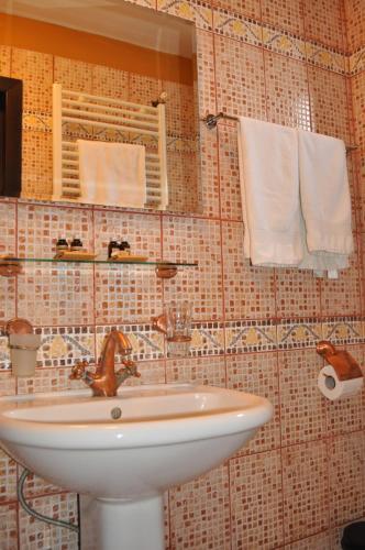 Hostal Lavric Bistro Pension