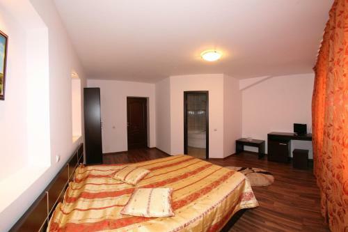 Hostal Pensiunea Casa Zarnesteana