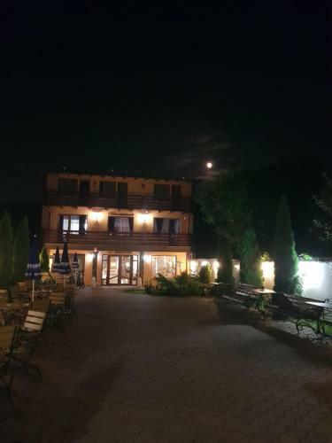 Hostal Pensiunea Casa Zarnesteana