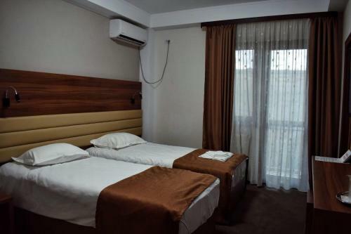 Hostal Pensiunea Crystal