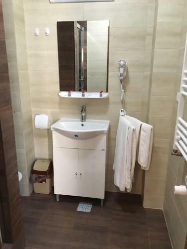 Hostal Pensiunea Crystal