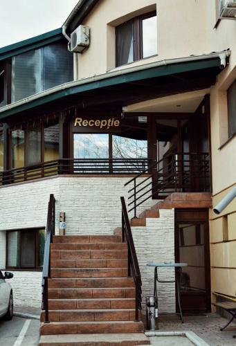 Hostal Pensiunea Crystal