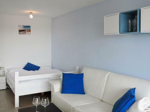 Apartment B 110