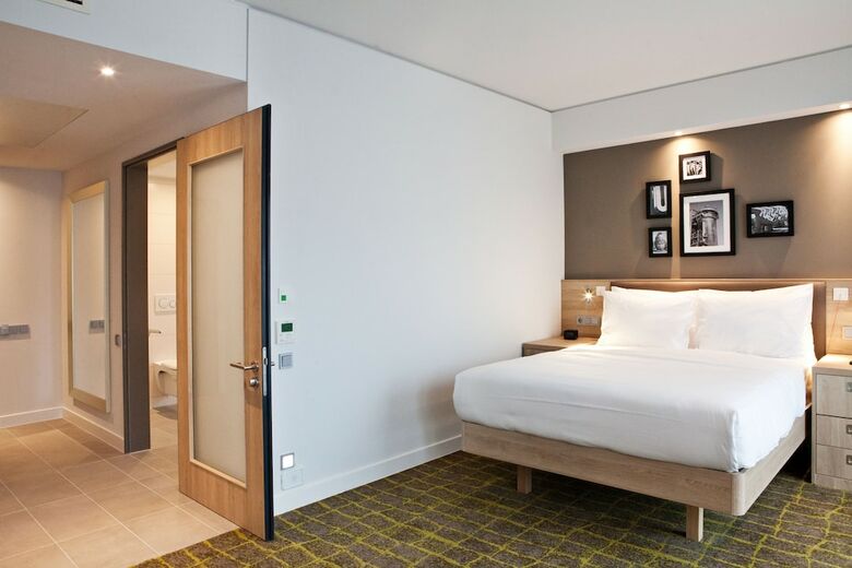 Hotel Hampton By Hilton Dortmund Phoenix See