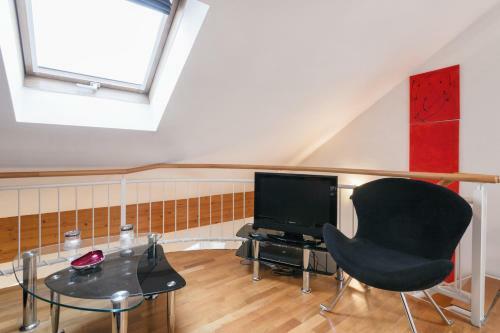 Comeback Apartment Central