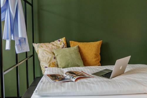 Black F Serviced Apartments
