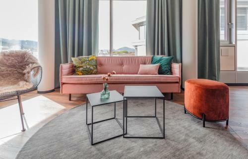 Black F Serviced Apartments