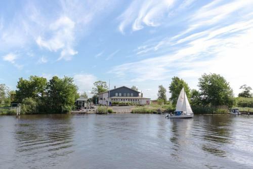 Hotel Lodge An Der Eider Stuuv Tein