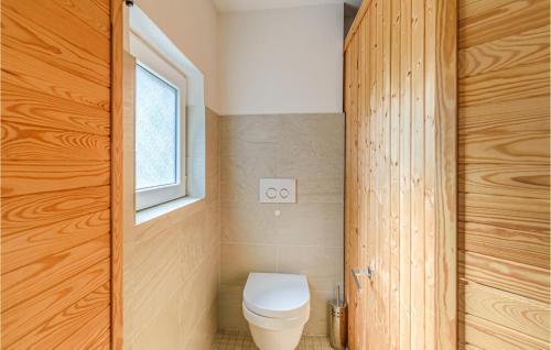 Nice Home In Friedrichskoog With Sauna, Wifi And 3 Bedrooms