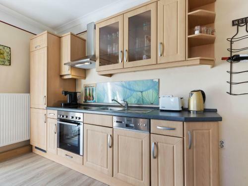Elegant Apartment With Garden In Gingst