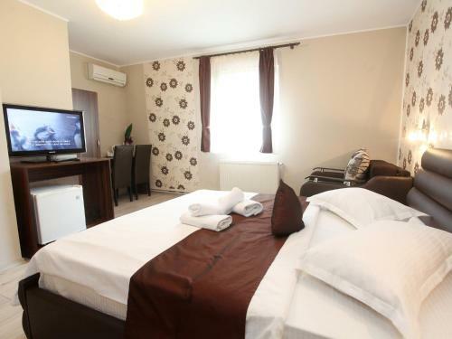 Hostal Pension Mora