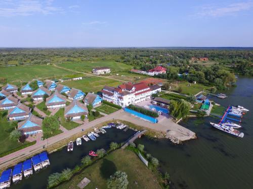 Hotel Complex Cormoran