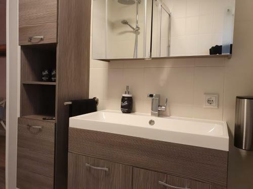 Apartamento Gro�e Wohnung Mit Terrasse Und Grill