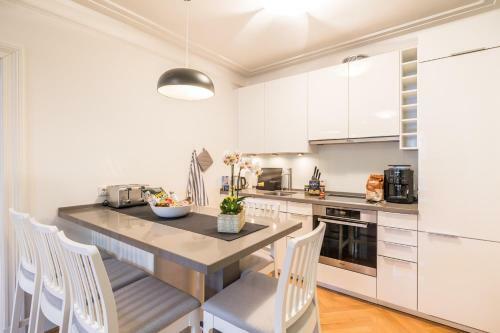 Stylish & Cosy Apartment Next To The U-bahn