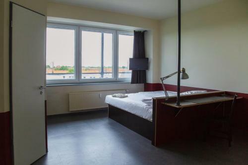 Aparthotel Base Apartments