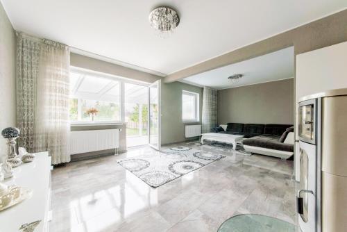 Id 4764 | Private House