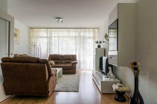 Id 5394 - Private Apartment