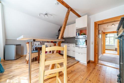 Id 6629 | Private Apartment