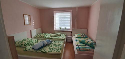 Apart 3 Zimmerwohnung - Nah An Messe & Kliniken!