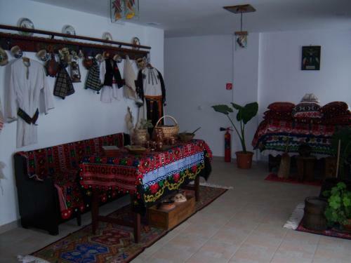 Hostal La Curtea Porumbaceana