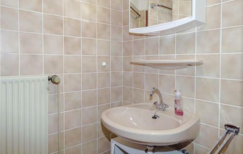 Two-bedroom Holiday Home In Holtgast/utgast